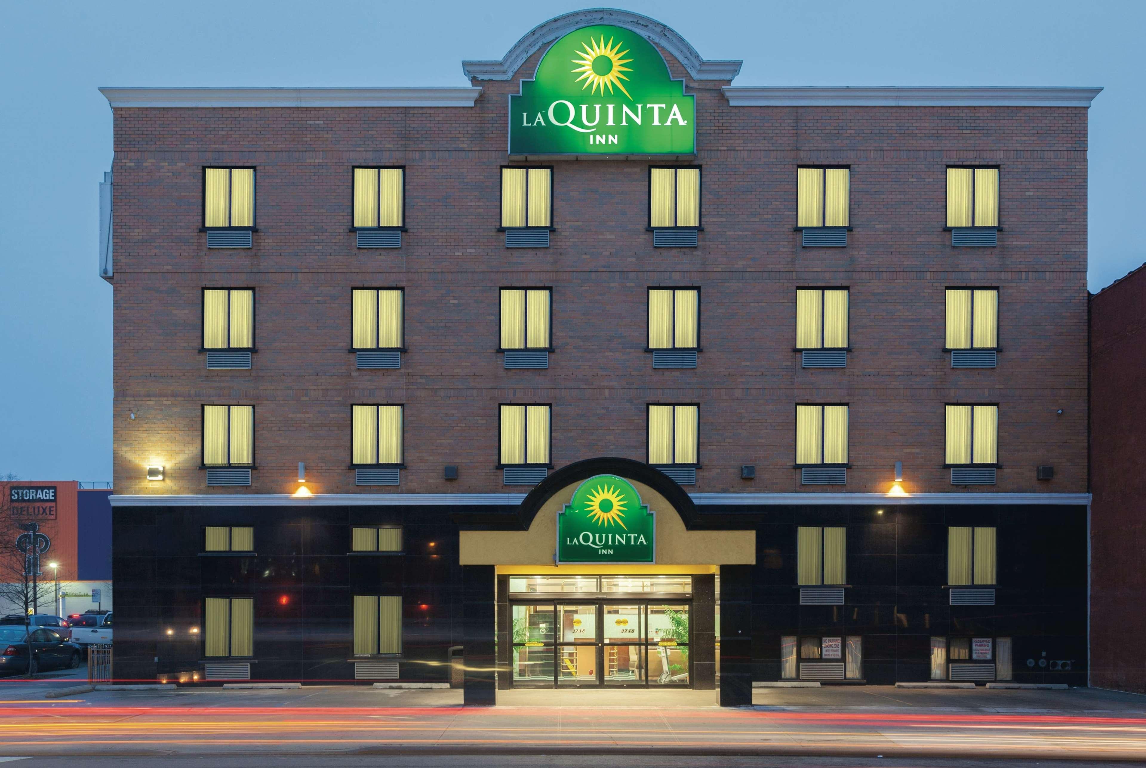La Quinta Inn By Wyndham Queens New York Eksteriør billede