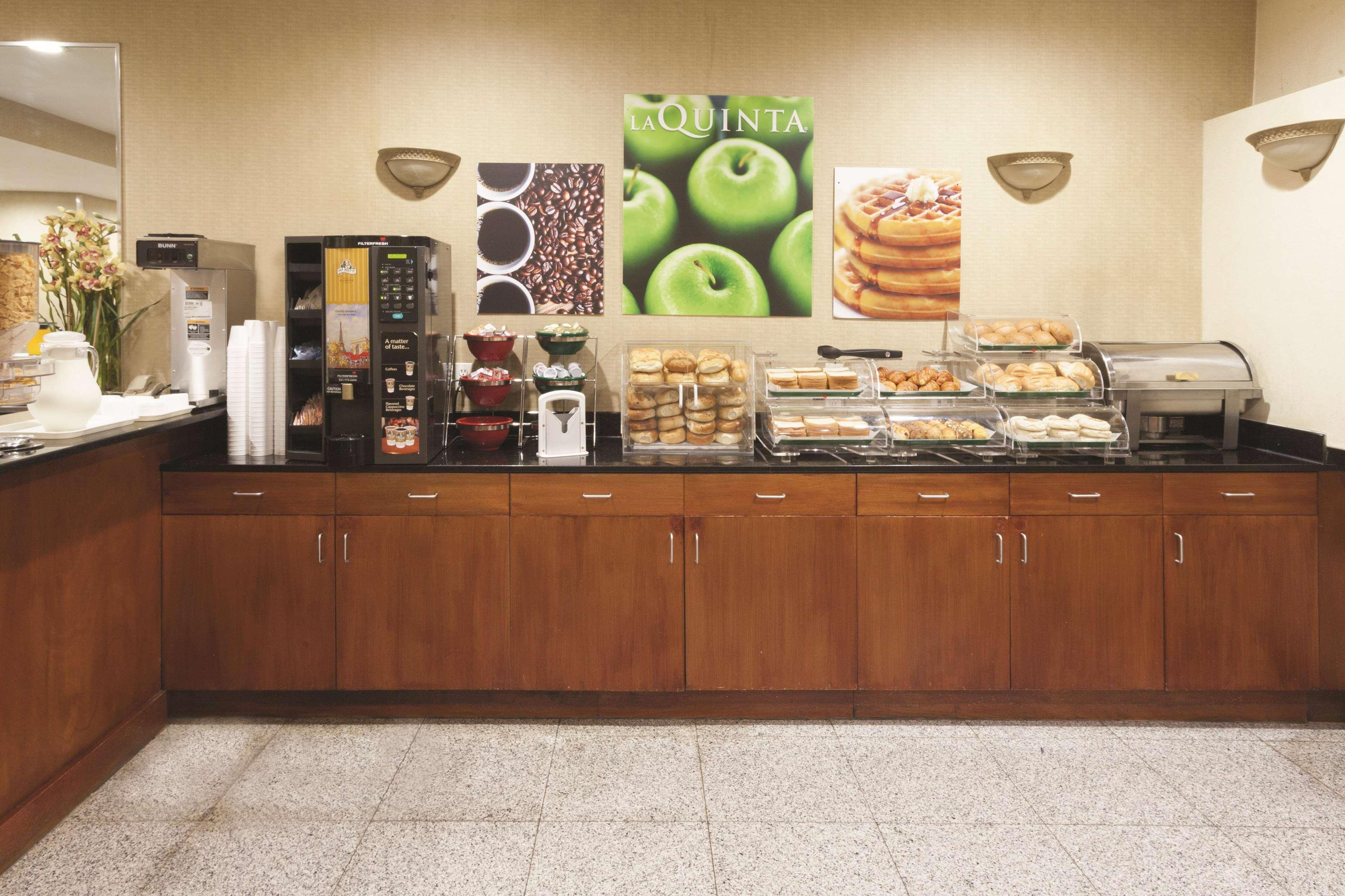 La Quinta Inn By Wyndham Queens New York Eksteriør billede