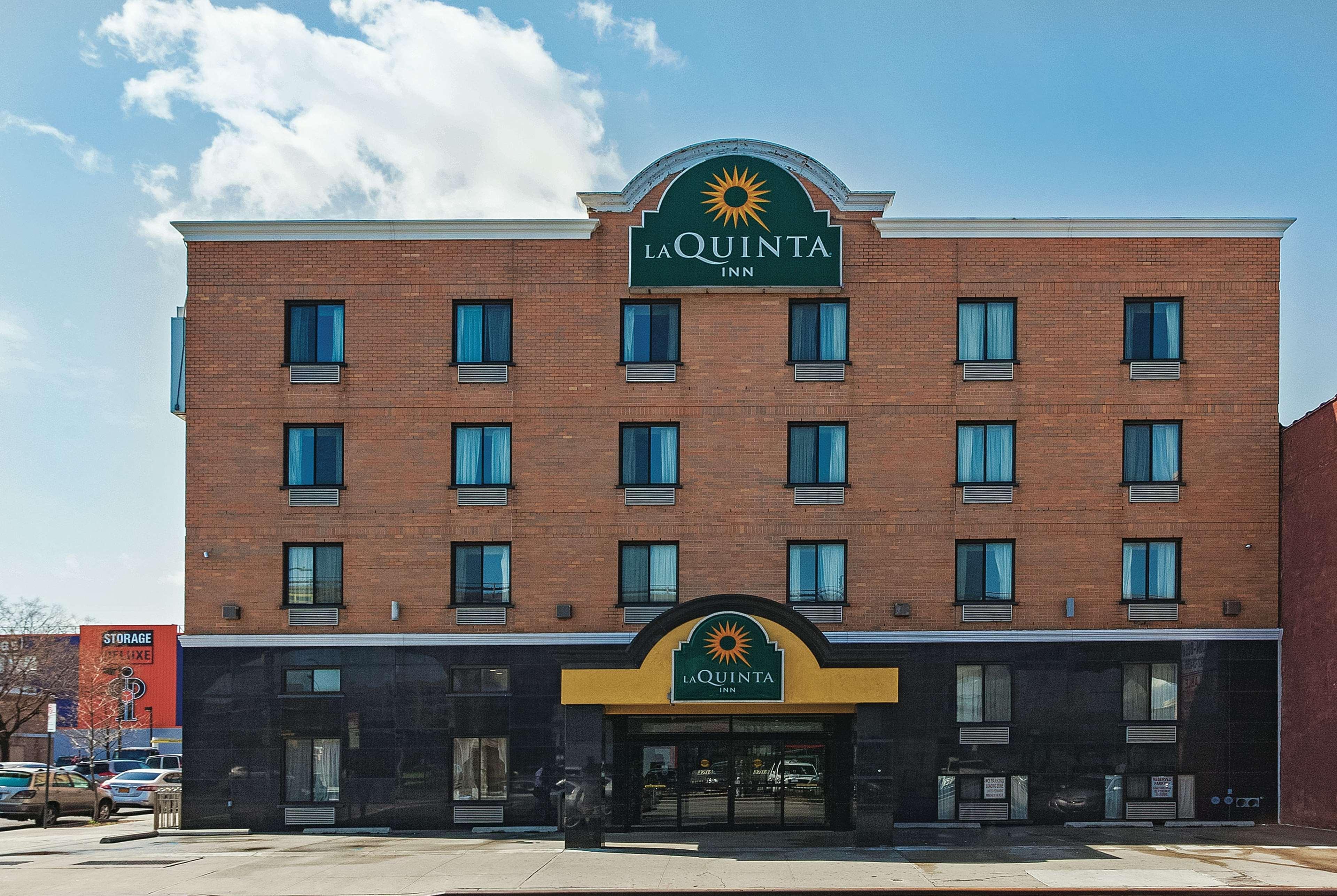 La Quinta Inn By Wyndham Queens New York Eksteriør billede