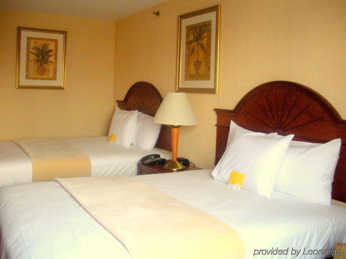 La Quinta Inn By Wyndham Queens New York Værelse billede