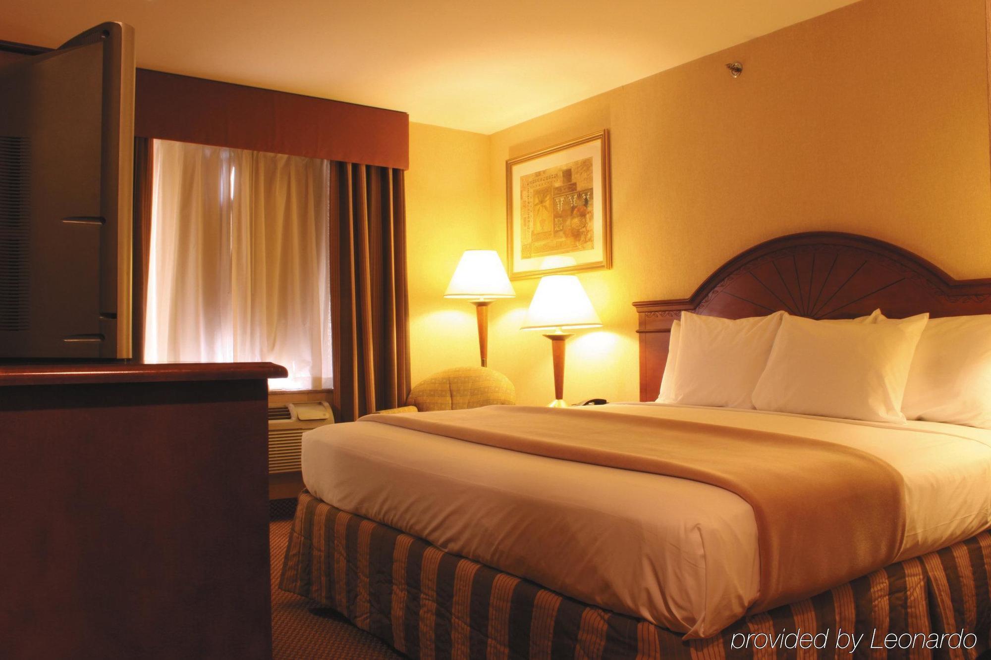La Quinta Inn By Wyndham Queens New York Værelse billede