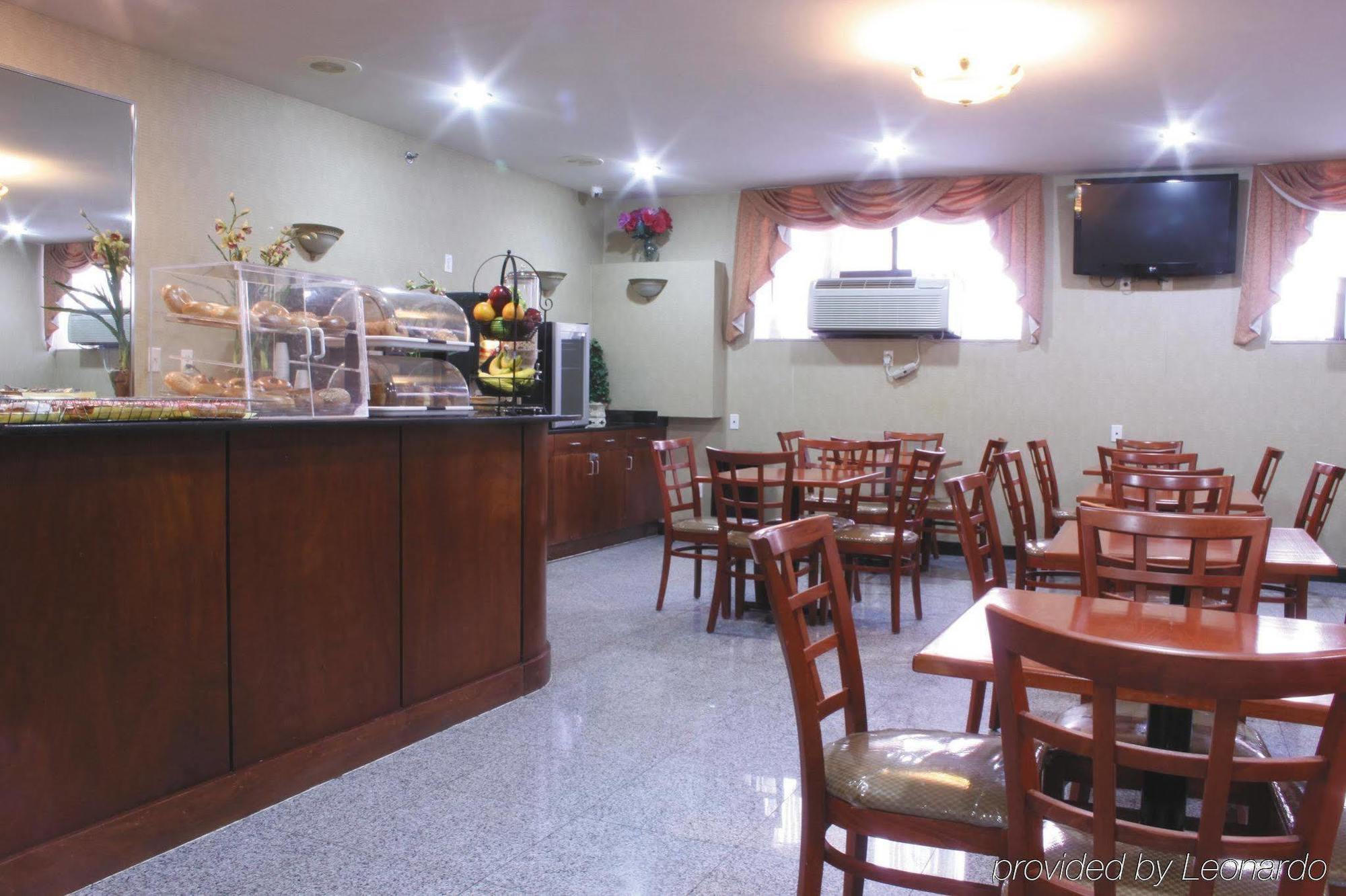 La Quinta Inn By Wyndham Queens New York Eksteriør billede